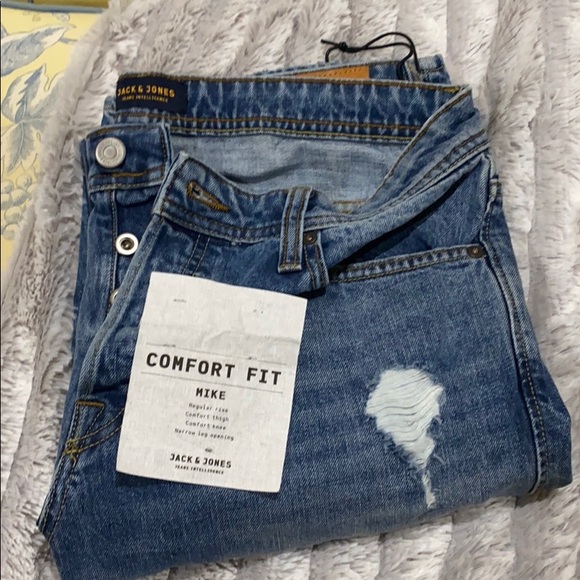 Men’s Jack & Jones distressed jeans, Size 33/34 - Picture 15 of 16